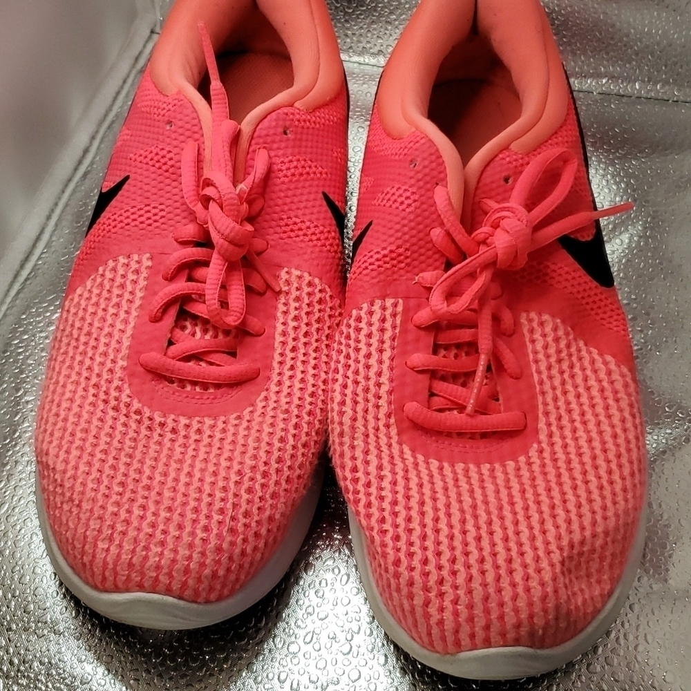 Nike Evolution 4 Pink Running Shoes SZ 8.5